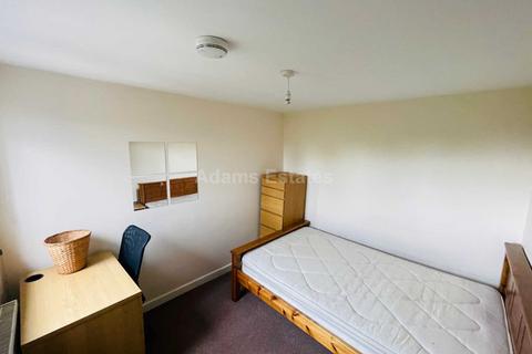 6 bedroom terraced house to rent, Hatherley Road, Reading