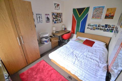 6 bedroom terraced house to rent, Hatherley Road, Reading