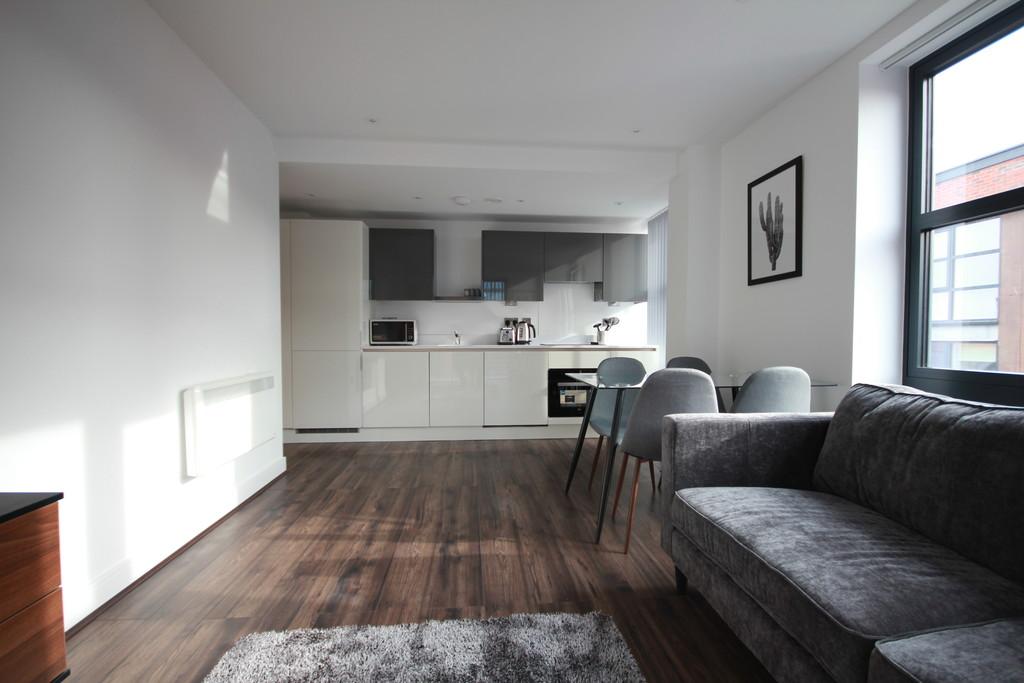 Apartment in Birmingham, West Midlands - View 3