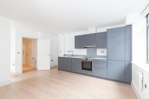 Studio to rent, Lexington Street, Soho W1
