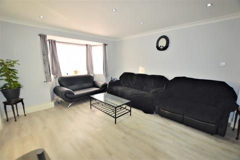 3 bedroom terraced house for sale, Longhook Gardens, Northolt