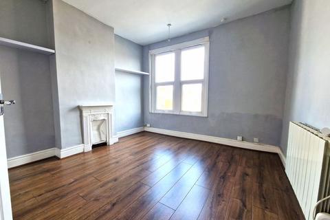 1 bedroom apartment to rent, Clarence Road, Rugby CV21