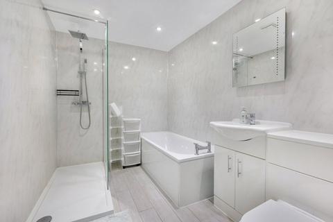 2 bedroom apartment to rent, Hermitage Court, Knighten Street, London, E1W