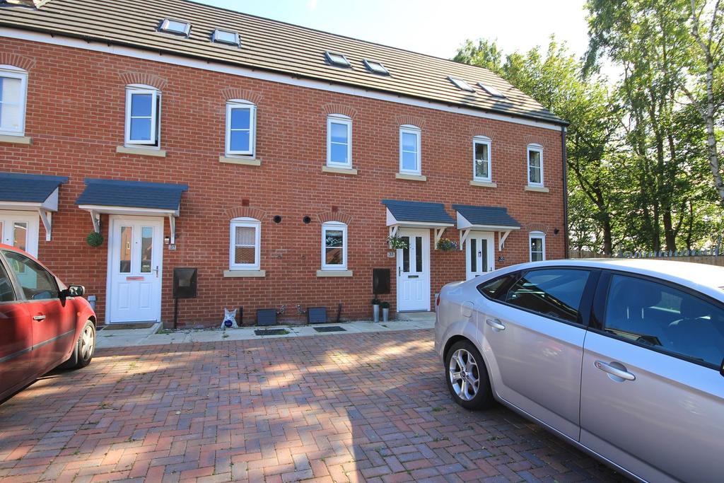 Helmsley Close, NEWTONLEWILLOWS, WA12 3 bed terraced house £35,000