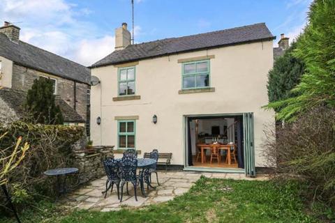 Gingerbread Cottage 31 North Church Street Bakewell De45 1db 2
