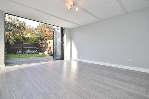 2 bedroom maisonette to rent, New Street, Staines-upon-Thames, Surrey, TW18