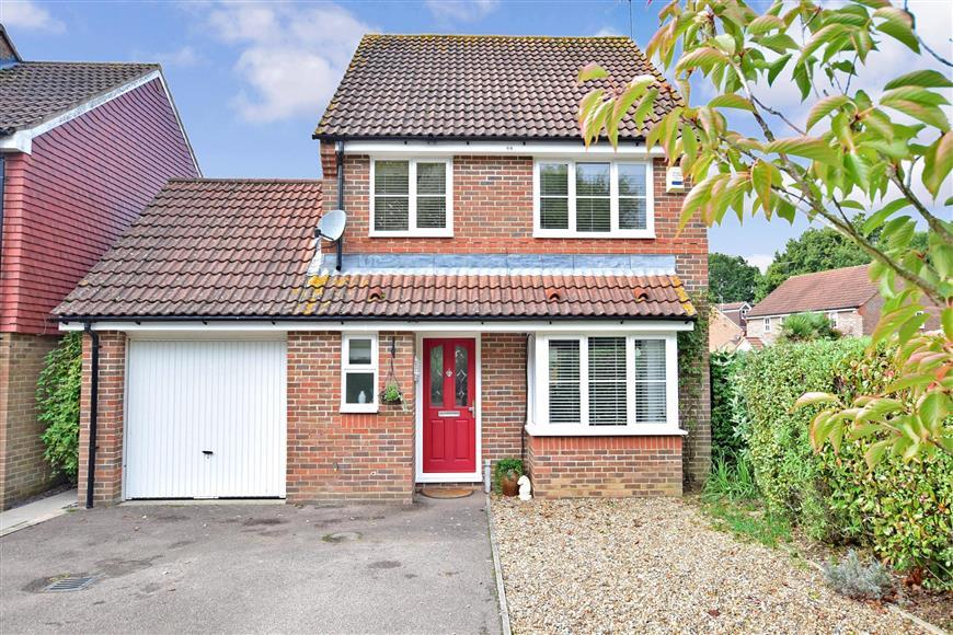 Blakes Farm Road, Southwater, Horsham, West Sussex 3 bed detached house