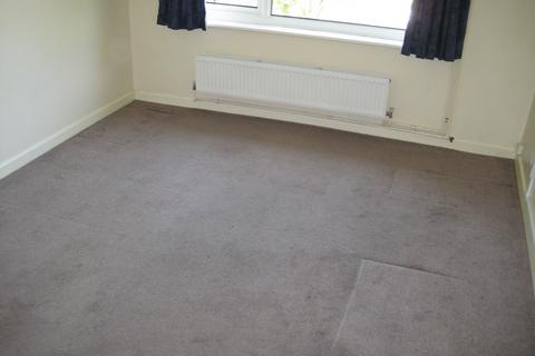 2 bedroom flat to rent, Wessex Road, Yeovil BA21