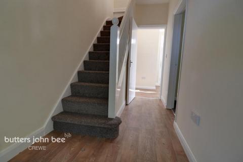 3 bedroom terraced house to rent, Frank Webb Avenue, Crewe