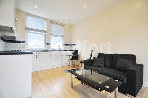 1 bedroom apartment to rent, Holloway Road, London, N7