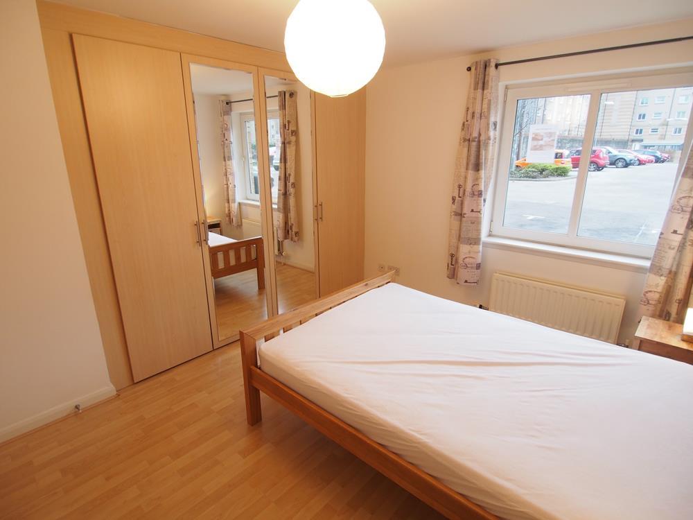 Bedroom 1 (2)