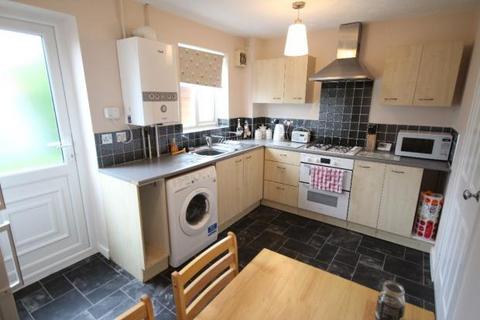 2 bedroom terraced house to rent, Elizabeth Close, Wellingborough NN8