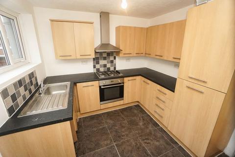 2 bedroom terraced house to rent, Tredgold Street, Horwich