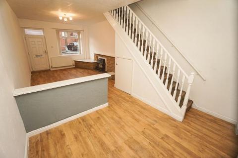 2 bedroom terraced house to rent, Tredgold Street, Horwich