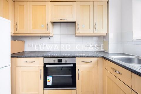 2 bedroom apartment to rent, Citygate House, Gants Hill, IG2