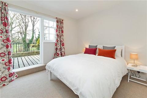 2 bedroom terraced house to rent - Atalanta Street, Fulham, London, SW6