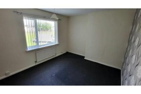 2 bedroom semi-detached house to rent, St. Bedes Place, Blyth.  NE24 4BJ.  *GREAT VALUE*