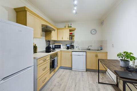 1 bedroom flat for sale, Great Heathmead, Haywards Heath, RH16