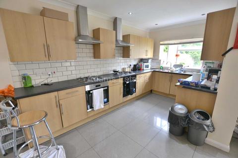 7 bedroom terraced house to rent, Northcourt Avenue, Reading