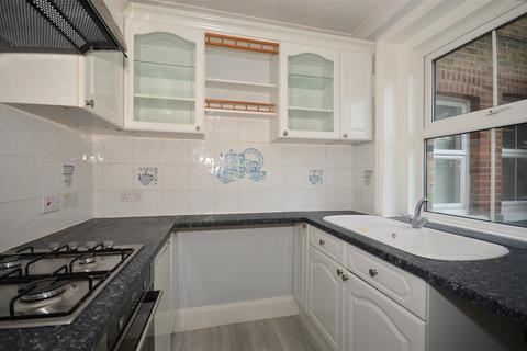 1 bedroom flat for sale, Croydon Road, Reigate, Surrey