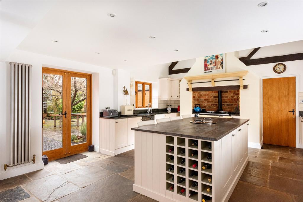 Kitchen/Breakfast
