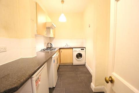 1 bedroom flat to rent, Rossie Place, Abbeyhill, Edinburgh, EH7