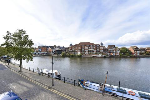 2 bedroom apartment to rent, The Waterfront, 1 Riverside Walk, Windsor, Berkshire, SL4