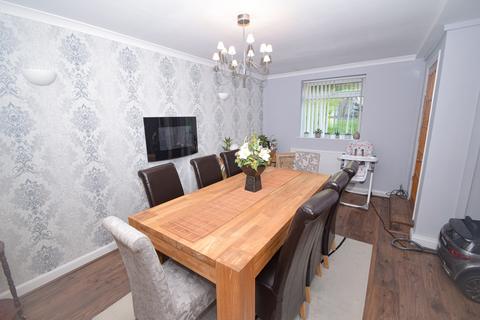 4 bedroom detached house for sale, Springswood Road, Bradford BD18
