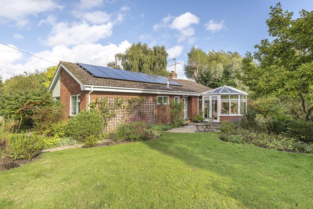 Fen Lane, Botesdale 4 bed detached bungalow £389,950