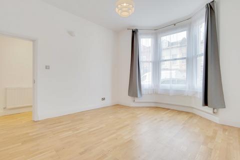 3 bedroom terraced house to rent, Charlton Road, Harlesden, NW10