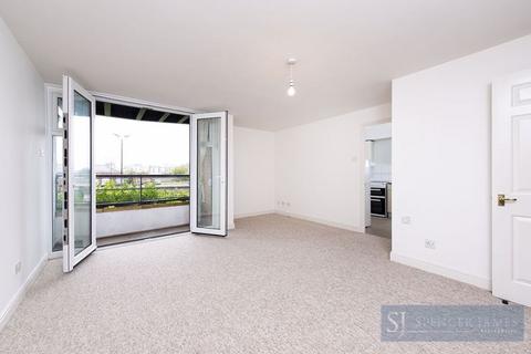 2 bedroom apartment for sale, Felixstowe Court, Galleons Lock, E16