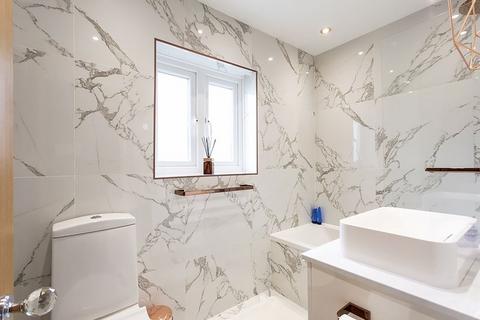 13 Rushett Road, Thames Ditton, KT7 0UX