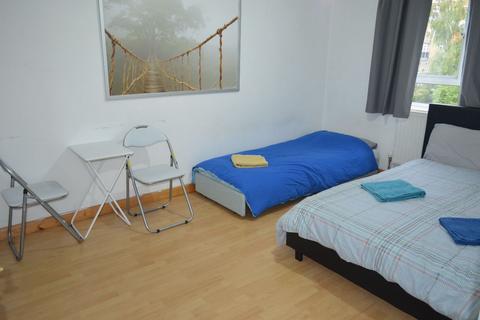 4 bedroom maisonette to rent, Billingley NW1
