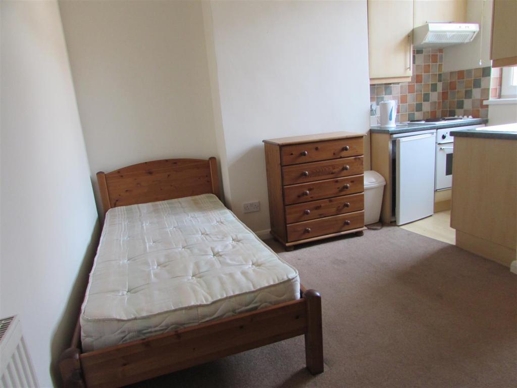 Gloucester Street, Coventry Studio £395 pcm (£91 pw)