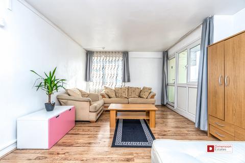 2 bedroom flat to rent, The Mount, Upper Clapton Road, London, E5