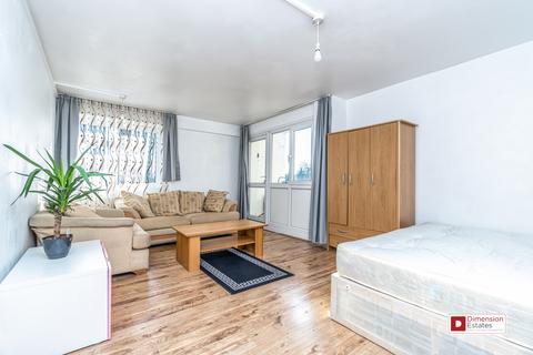 2 bedroom flat to rent, The Mount, Upper Clapton Road, London, E5