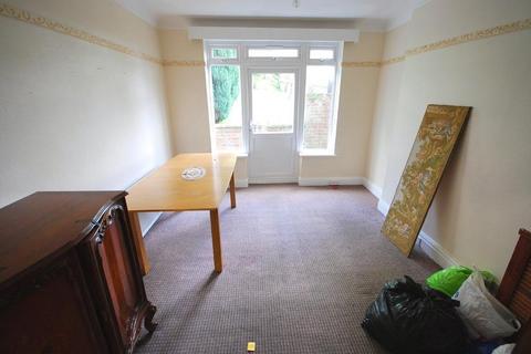 4 bedroom semi-detached house to rent, GRAND AVENUE, WEMBLEY, MIDDLESEX, HA9 6LS