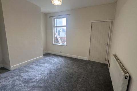 3 bedroom terraced house to rent, Carl street, Bloxwich , Walsall WS2