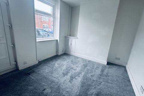 3 bedroom terraced house to rent, Carl street, Bloxwich , Walsall WS2