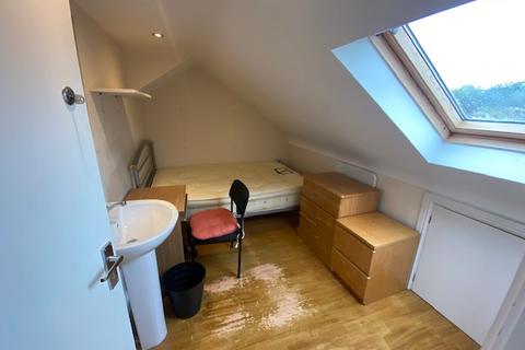 6 bedroom house to rent, Merton Road, Highfield, Southampton, SO17