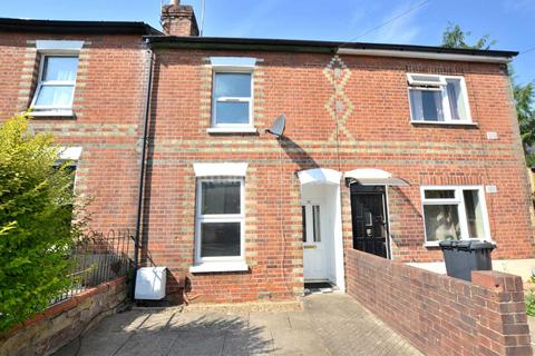 6 bedroom terraced house to rent, Donnington Gardens, Reading