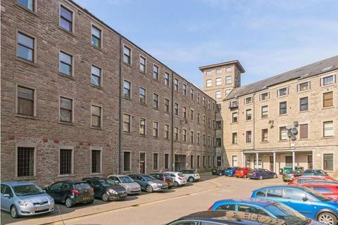 2 bedroom flat to rent, Pleasance Court, West End, Dundee, DD1