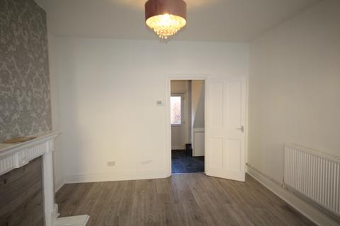 2 bedroom terraced house to rent, Ryland Villas, Rustenburg St, Hull, HU9