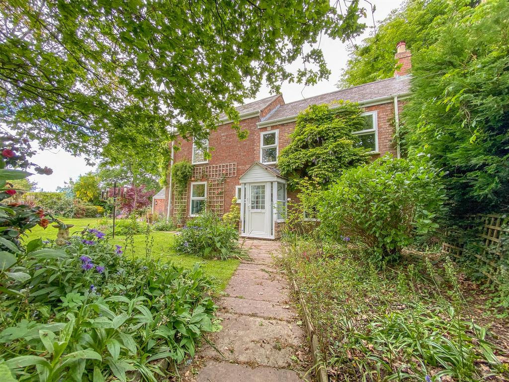 Rookery Lane, Wanswell, GL13 9RX 3 bed detached house £465,000