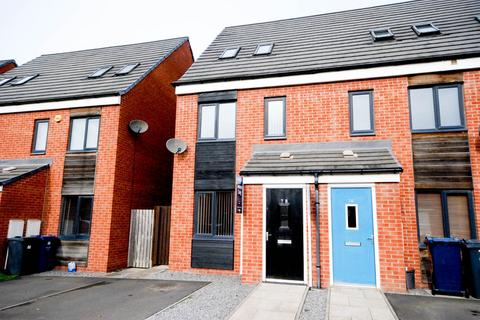 3 bedroom house to rent, St Aloysius View, Hebburn