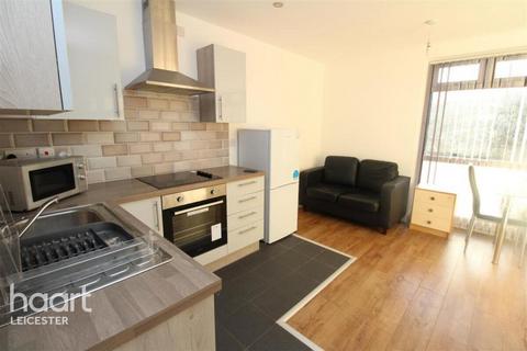 2 bedroom apartment to rent, Lee Street, Leicester