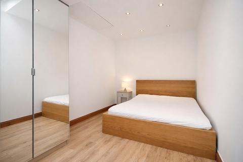 undefined, Osier Crescent, Muswell Hill, N10