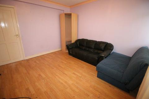 2 bedroom terraced house to rent - The Drive, FELTHAM, Middlesex, TW14