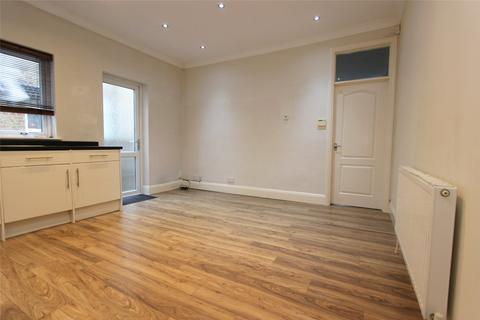 1 bedroom apartment to rent, Finchley Road, Westcliff-on-Sea, Essex, SS0