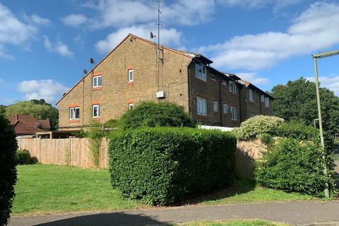 2 bedroom flat to rent, Willow Close, Beare Green, Dorking